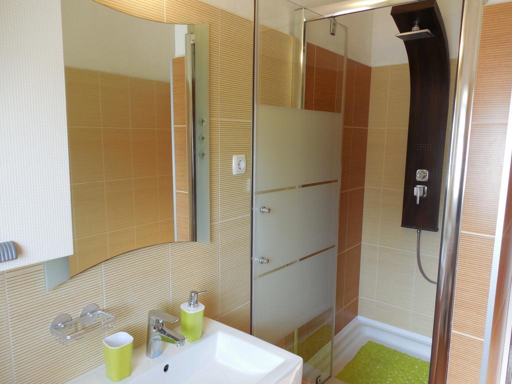 Orange Bamboo Suite Split Ngoại thất bức ảnh